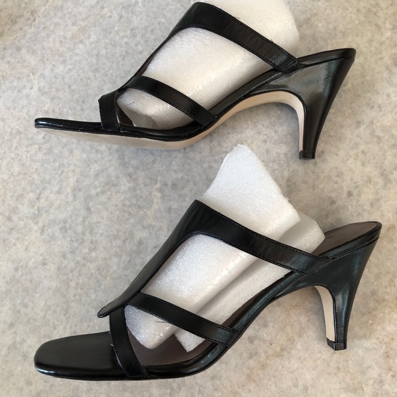 Ann Marino Heels - Picture 3 of 7